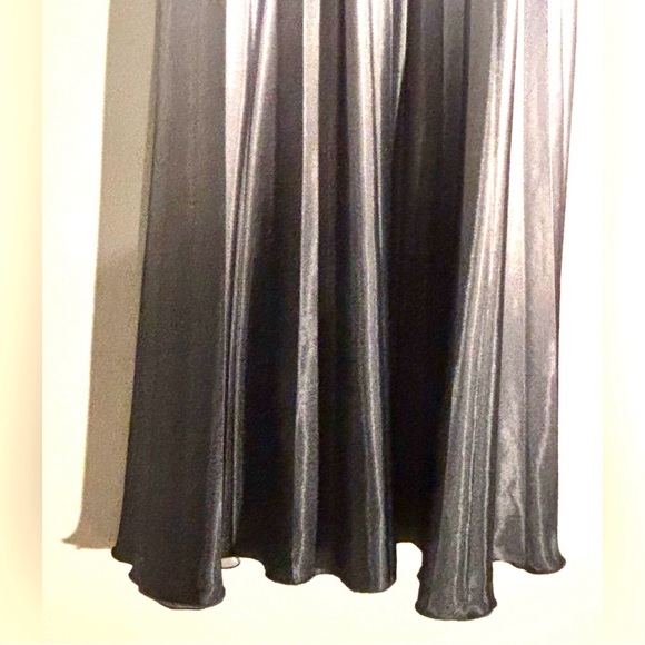 BETSY & ADAM Black Purple Silver Metallic Ombre Pleated Maxi Gown Dress 14M - Picture 4 of 12